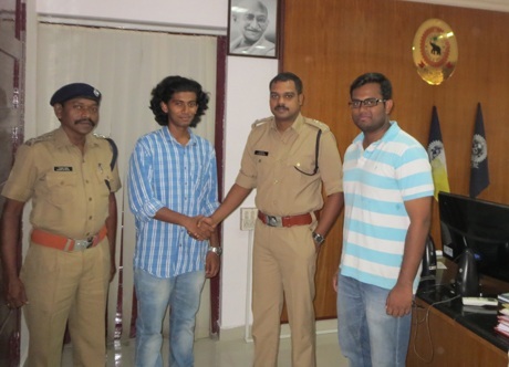 Mr. Sateesh Bino IPS (District Police Chief, Ernakulam Rural) Flagging Us Off